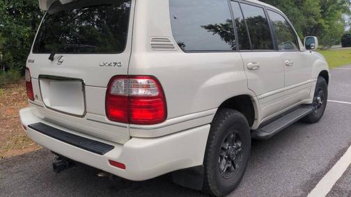 2001 Lexus LX 470 Base