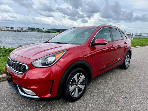 Red 2019 Kia Niro Plug-In Hybrid EX