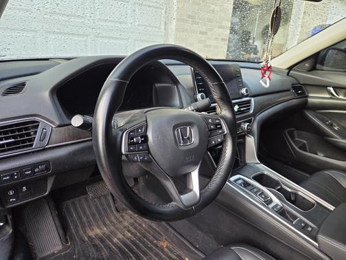 2022 Honda Accord Touring 2.0T