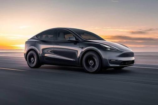 Gray 2024 Tesla Model Y Long Range