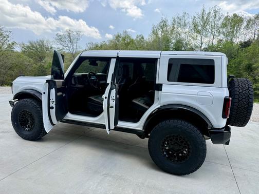 White 2022 Ford Bronco Wildtrak Advanced