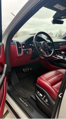 2021 Porsche Cayenne Cayenne GTS