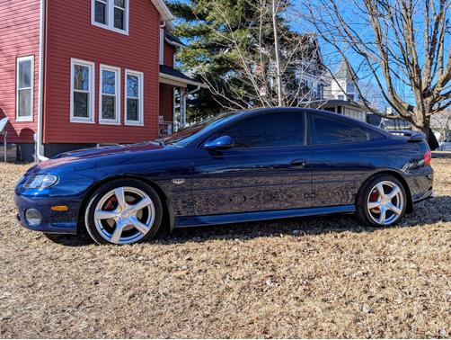 2005 Pontiac GTO Base