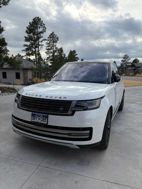 White 2023 Land Rover Range Rover P400 SE SWB