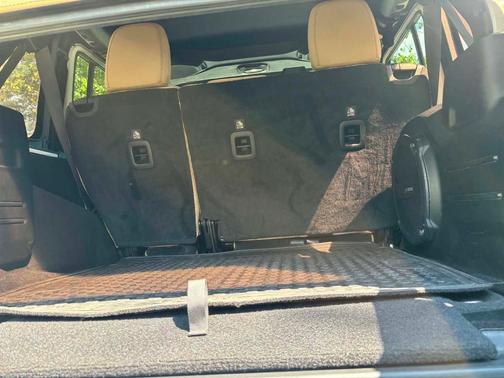 White 2018 Jeep Wrangler Unlimited Sahara