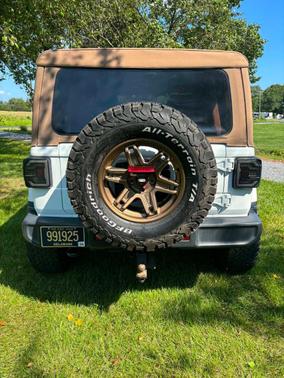 White 2018 Jeep Wrangler Unlimited Sahara