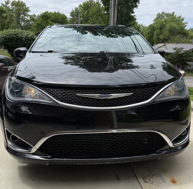 Black 2017 Chrysler Pacifica Touring-L