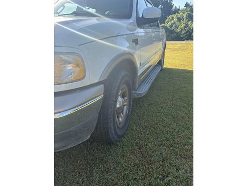 2003 Ford F-150 Lariat SuperCrew