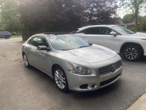 Silver 2011 Nissan Maxima SV