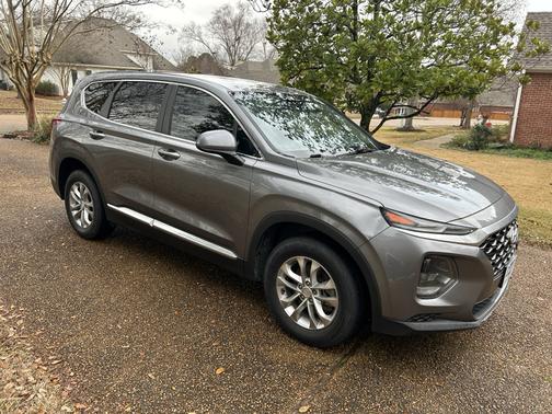 2019 Hyundai SANTA FE SE 2.4