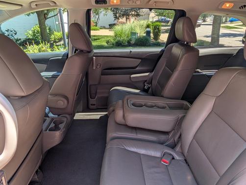 Gray 2012 Honda Odyssey EX-L