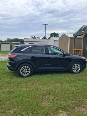 Black 2021 Ford Escape SE