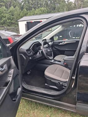 Black 2021 Ford Escape SE