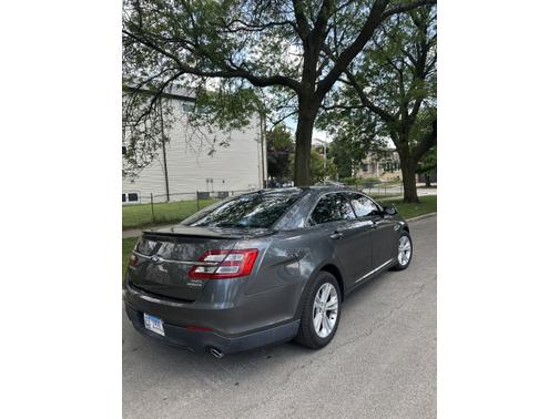2015 Ford Taurus SEL