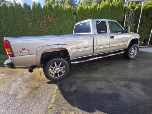 2001 Chevrolet Silverado 2500 LS H/D Extended Cab