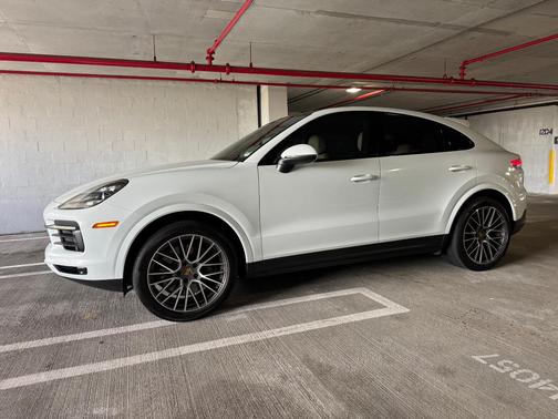 White 2021 Porsche Cayenne Cayenne