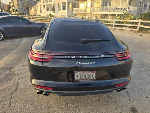2019 Porsche Panamera 4 E-Hybrid