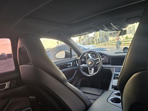 2019 Porsche Panamera 4 E-Hybrid