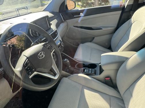 2019 Hyundai TUCSON SE