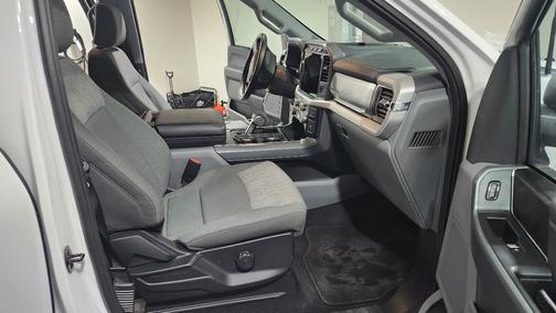 2023 Ford F-150 Lightning XLT