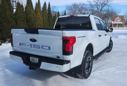 2023 Ford F-150 Lightning XLT