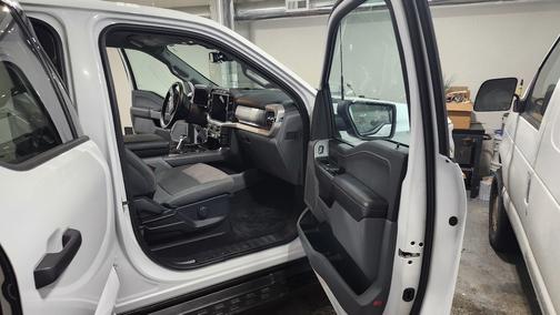 2023 Ford F-150 Lightning XLT