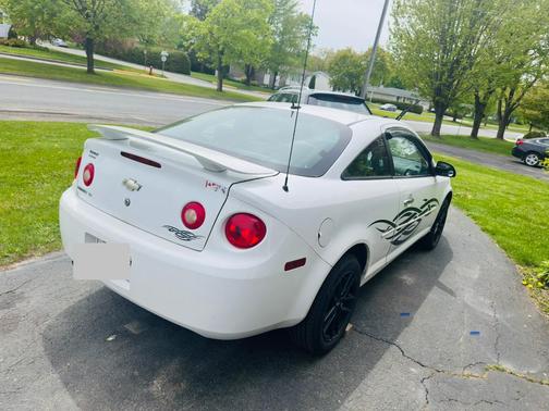 White 2010 Chevrolet Cobalt LT