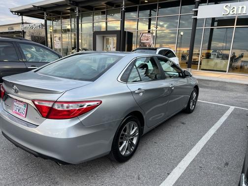 2015 Toyota Camry SE