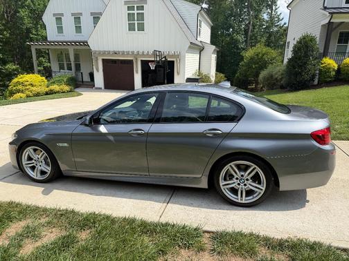 Gray 2016 BMW 535 i
