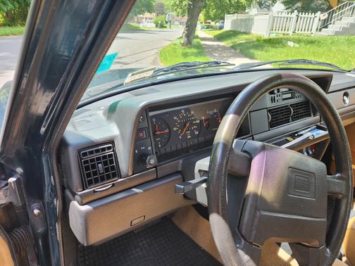 1993 Volvo 240 Base