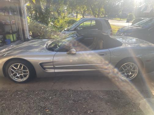 2002 Chevrolet Corvette Base