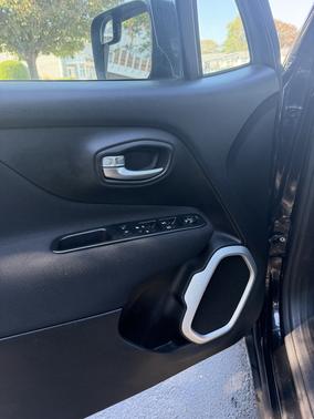 Black 2018 Jeep Renegade Latitude