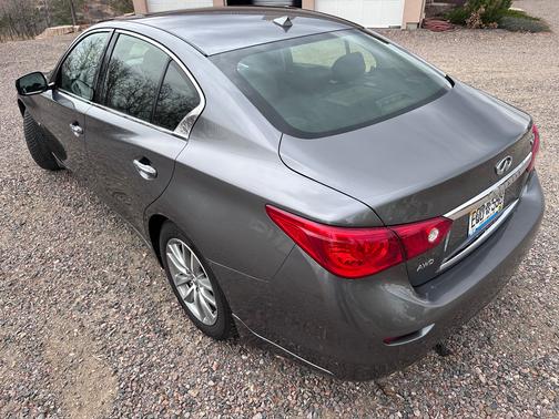 2015 INFINITI Q50 Premium