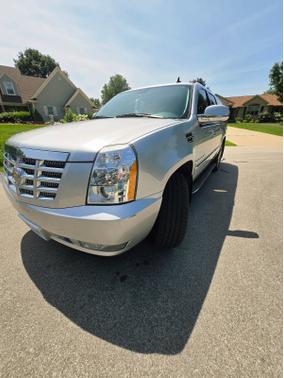 2013 Cadillac Escalade ESV Luxury