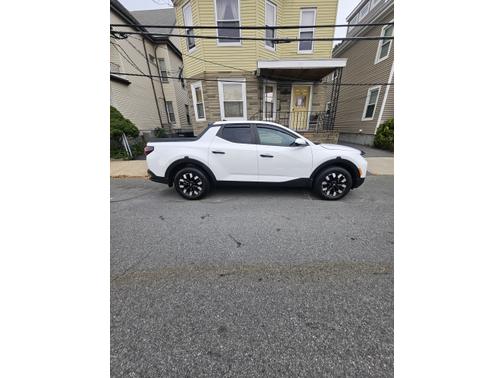 White 2025 Hyundai SANTA CRUZ SE