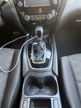 Black 2017 Nissan Rogue Sport SV