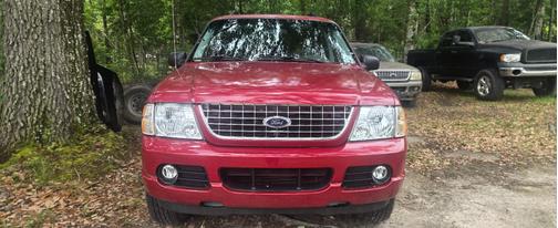 Red 2005 Ford Explorer XLT