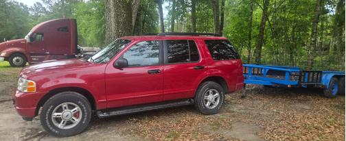 Red 2005 Ford Explorer XLT
