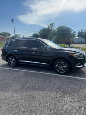 Black 2016 INFINITI QX60 Base