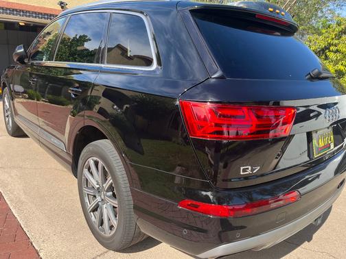 2019 Audi Q7 55 Premium Plus