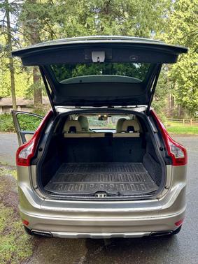 2016 Volvo XC60 T5 Drive-E Premier