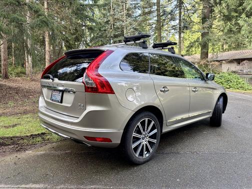 2016 Volvo XC60 T5 Drive-E Premier