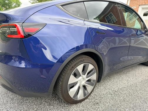 Blue 2021 Tesla Model Y Long Range