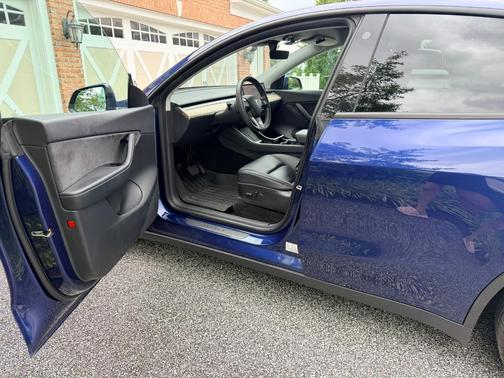 Blue 2021 Tesla Model Y Long Range