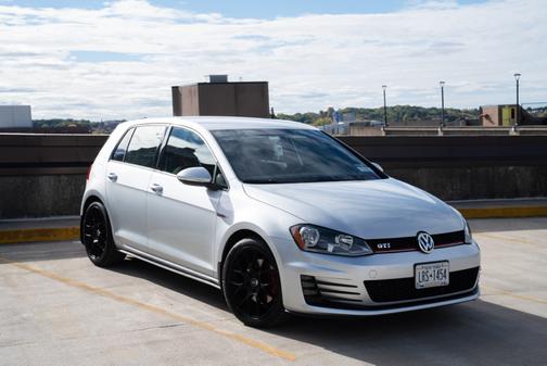 2017 Volkswagen Golf GTI S 4-Door