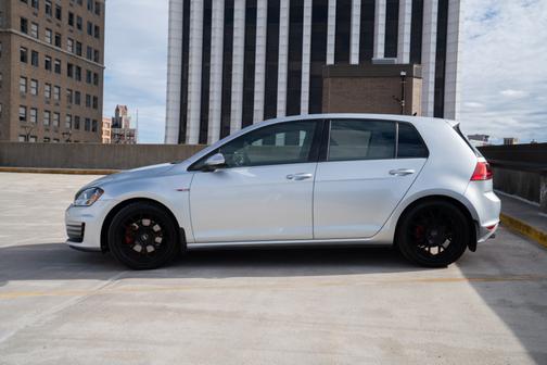 2017 Volkswagen Golf GTI S 4-Door