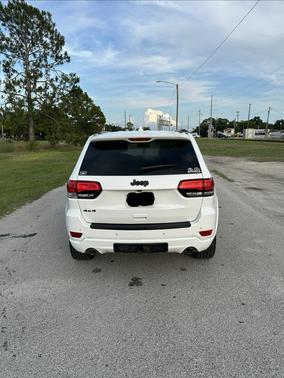 White 2015 Jeep Grand Cherokee Altitude