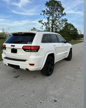 White 2015 Jeep Grand Cherokee Altitude