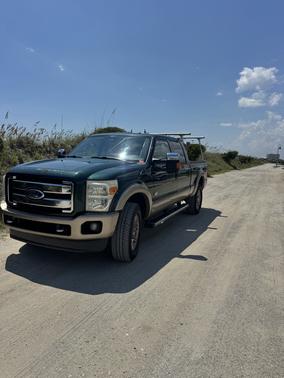 Green 2011 Ford F-350 King Ranch
