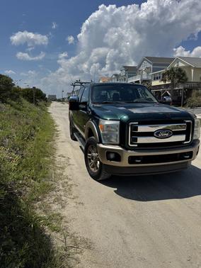Green 2011 Ford F-350 King Ranch